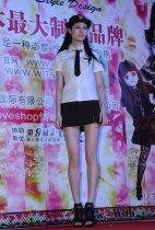 上海成人展制服性感模特白嫩长腿美腿