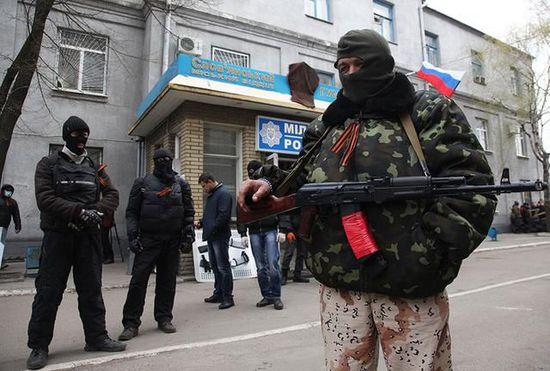 乌克兰出动军队在亲俄城市发起"反恐"行动
