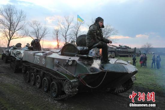 乌克兰斯拉维扬斯克，第25独立空降旅正驻扎在市区外围