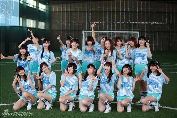 SNH48穿足球运动衣拍MV 备战总选举,SNH48穿足球运动衣拍MV 备战总选举