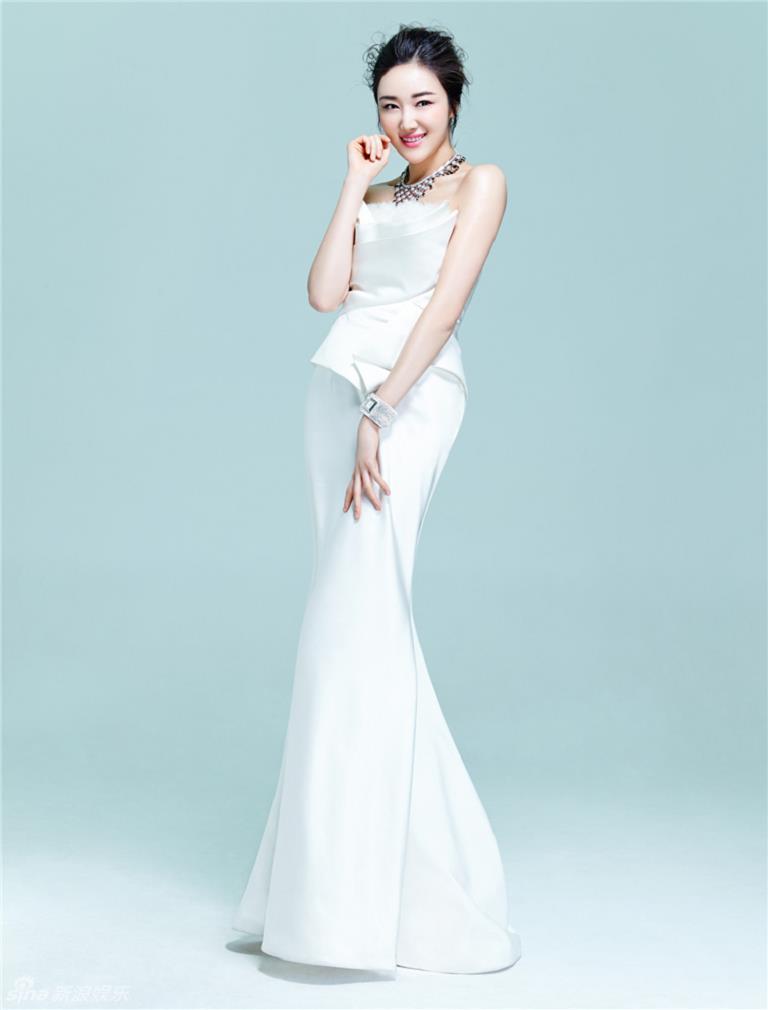 林芮西时尚杂志写真 显典雅女神范,林芮西时尚杂志写真 显典雅女神范