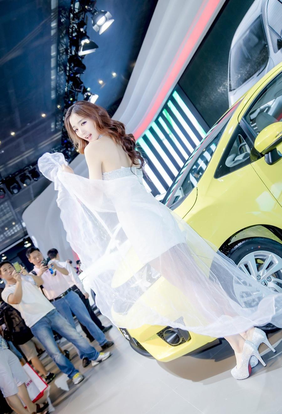 韩国气质美女车展性感写真,韩国气质美女车展性感写真