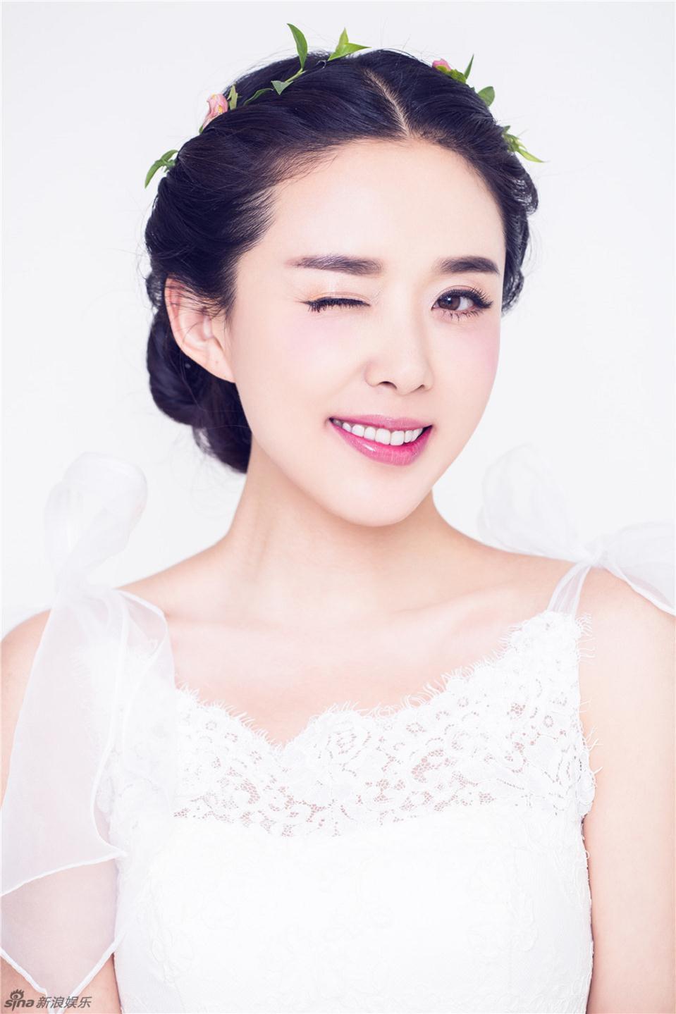 颜丹晨梦幻新娘写真 诠释幸福女人,颜丹晨梦幻新娘写真 诠释幸福女人