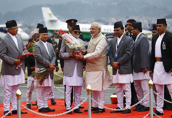 印度总理到访尼泊尔 宣布给其10亿美元贷款