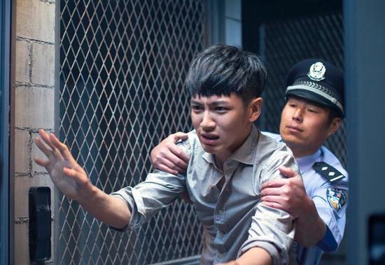 台湾演员柯震东在京吸毒被警方控制