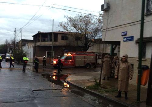 阿根廷一民居疑煤气泄漏发生爆炸 至少5人烧伤