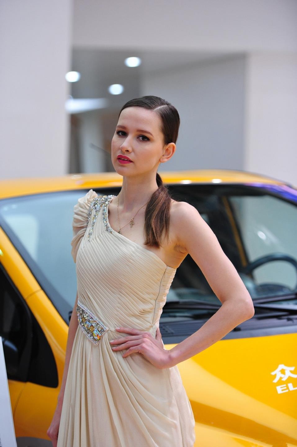 众泰汽车3号展台漂亮的外籍美女模特,众泰汽车3号展台漂亮的外籍美女模特