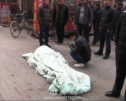 河南郑州一名研究生疑因找工作受挫跳楼身亡