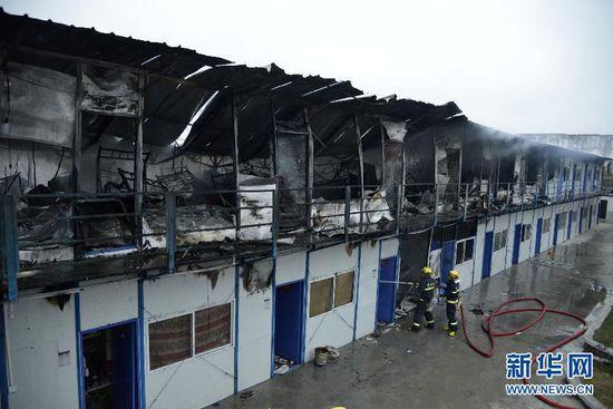 贵州兴义一工地活动板房发生火灾 无人员伤亡