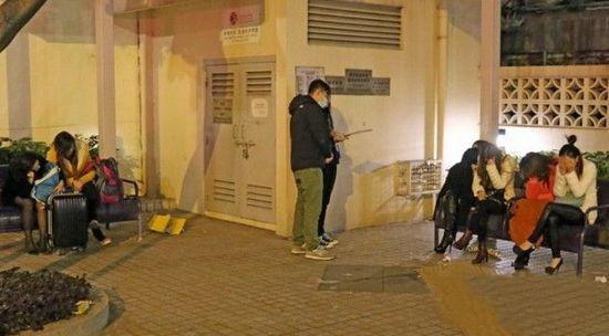 香港大规模扫黄拘捕58名内地女子 最大年龄65岁