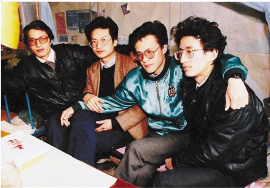 当年合影(左起：刘孟、周如鸿、王秉达、吴朝晖)
