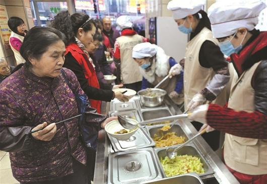 武汉汉口免费素食馆开张 3天已接待2000余人(图)