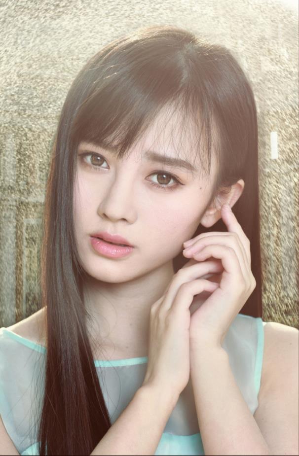 SNH48组合拍摄时尚大片 萌妹纸显女王范,SNH48组合鞠婧祎写真