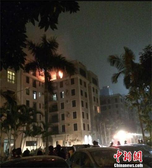 广东惠州一住宅小区失火 致2死1伤(图)