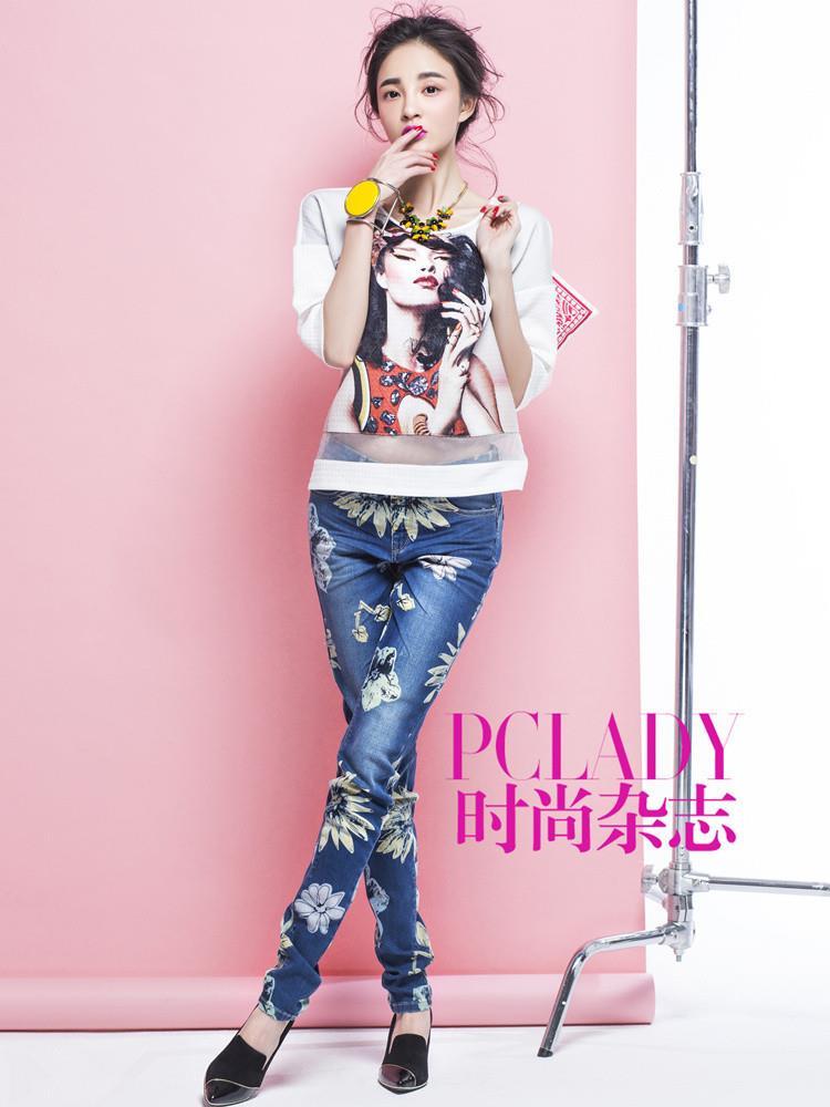 刘雨欣演绎多变造型 俏皮呆萌惹人疼爱,刘雨欣时尚杂志《PC LADY》封面