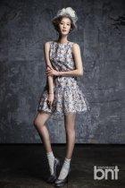 韩国名模李英真拍写真 秀细长美腿