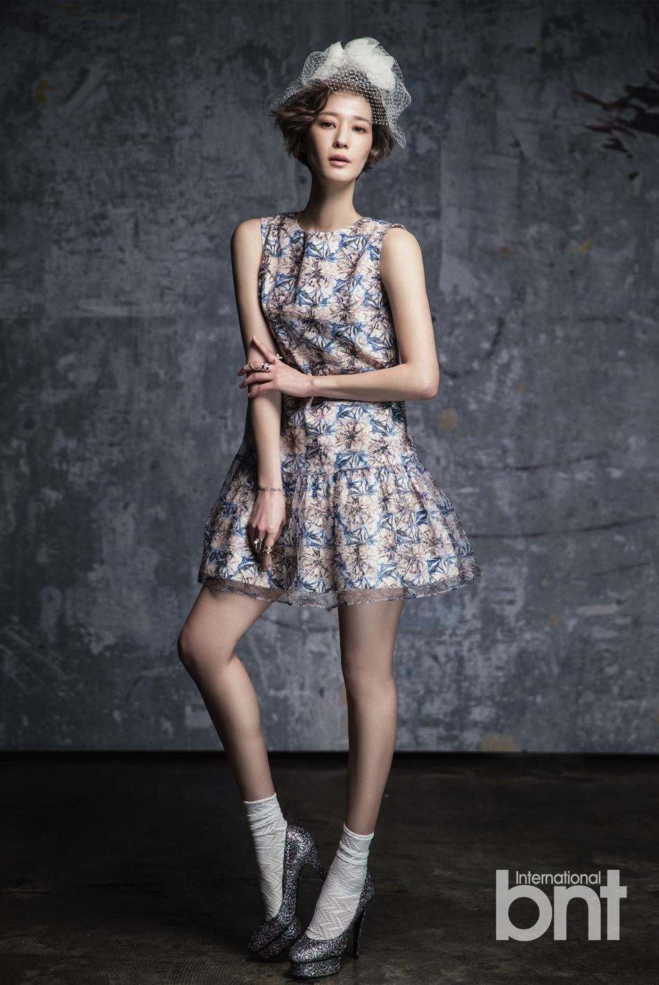 韩国名模李英真拍写真 秀细长美腿,韩国名模李英真写真