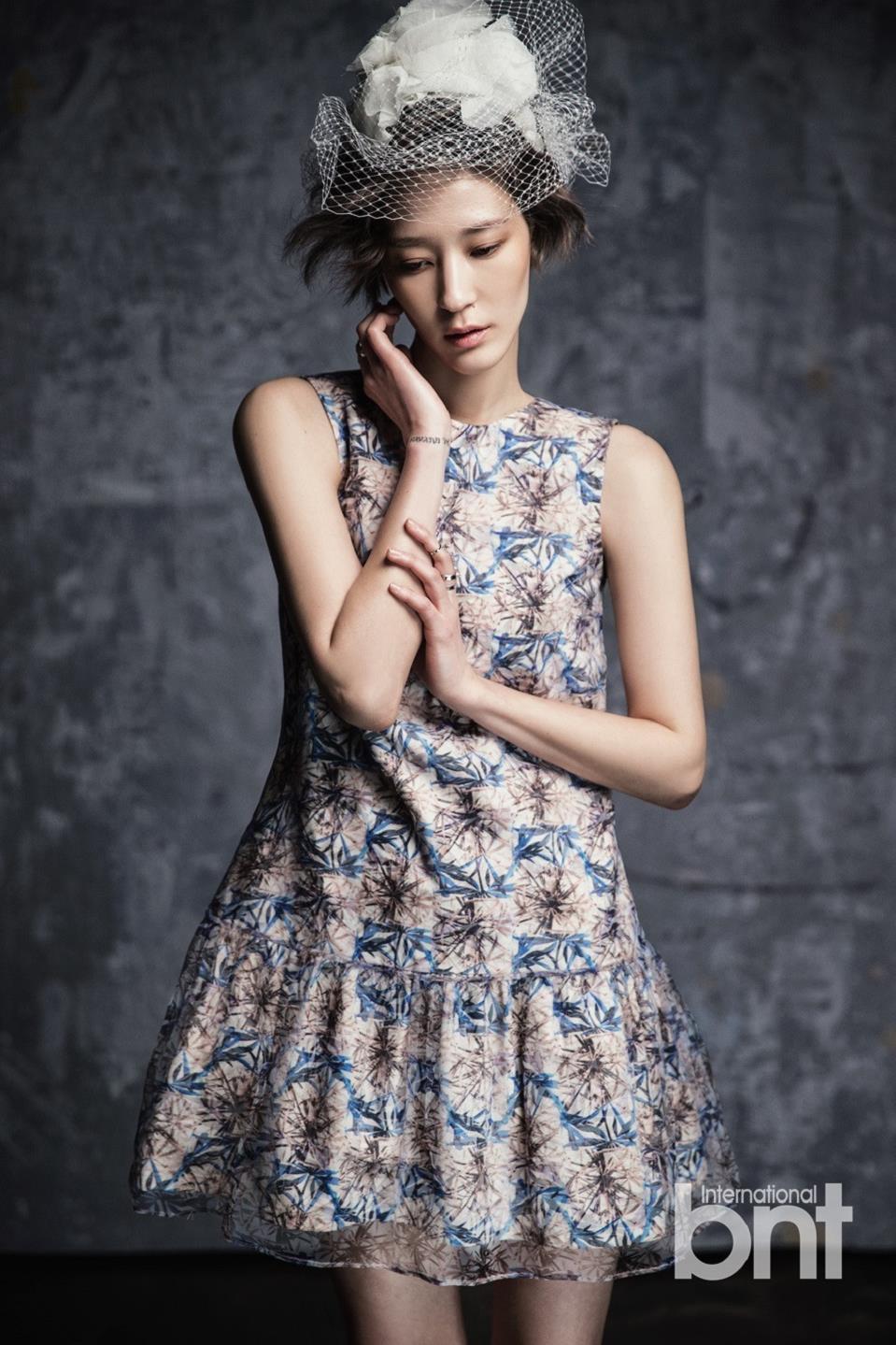 韩国名模李英真拍写真 秀细长美腿,韩国名模李英真写真