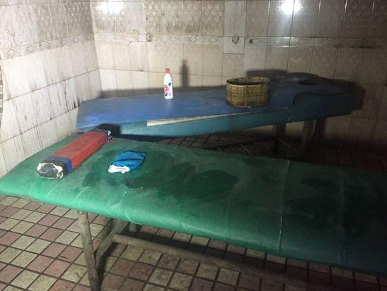 南京一洗浴中心桑拿房突发火灾 员工积极扑救