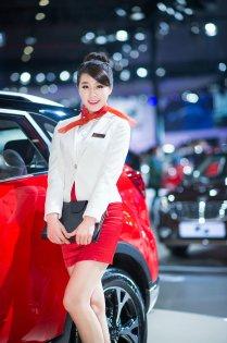 2015上海国际车展起亚展台美女车模杨薇