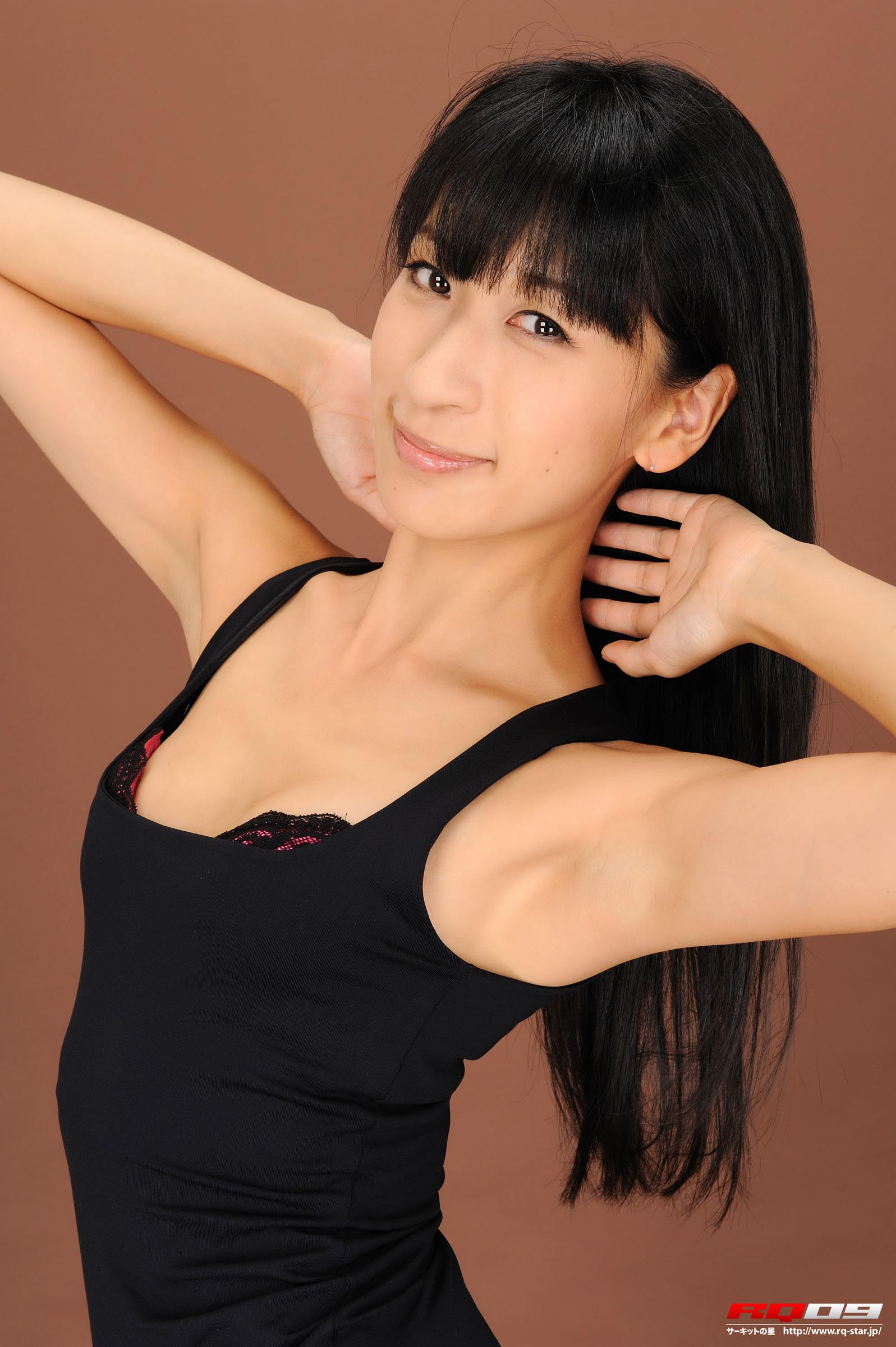 [RQ-STAR写真]NO.00210 よしのひろこ Hiroko Yoshino 黑色连身短裙加黑色丝袜美腿性感私房写真集,
