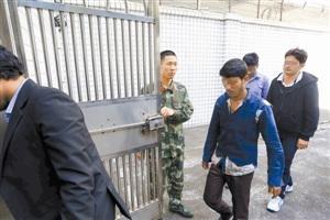 5名外籍偷渡客被抓 遭蛇头忽悠误把深圳当香港