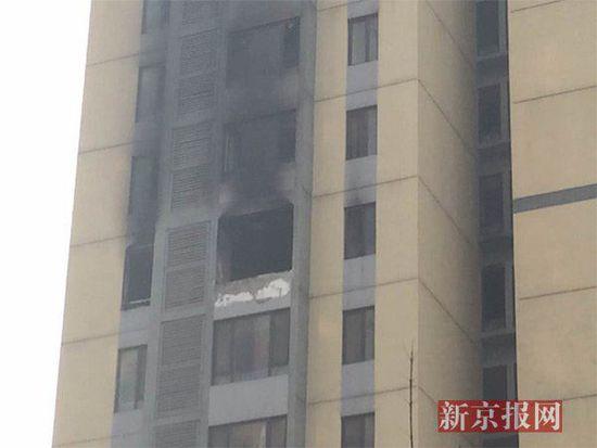 北京一居民楼内因燃气引发爆炸 一男子死亡(图)