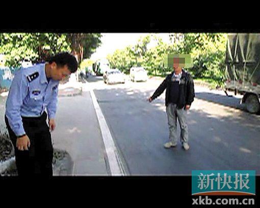 广州一男子忘带驾驶证逃逸 冲卡撞警车被拘留