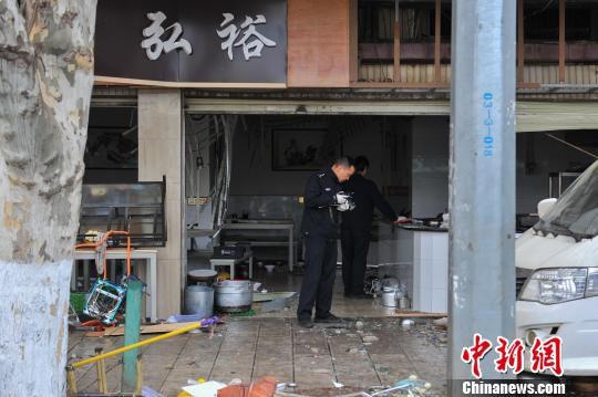 昆明米线店液化气爆燃致21人伤 系操作不当导致
