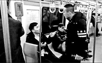 北京男子与外地人对骂疑摆拍 二人事后亲密说话