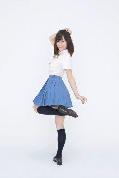 日本写真偶像夏江美优（夏江美優）Miyu Natsue童颜巨乳居家短裙白色内衣私房写