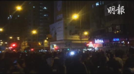 香港特区政府回应旺角骚乱：全力缉拿肇事暴徒