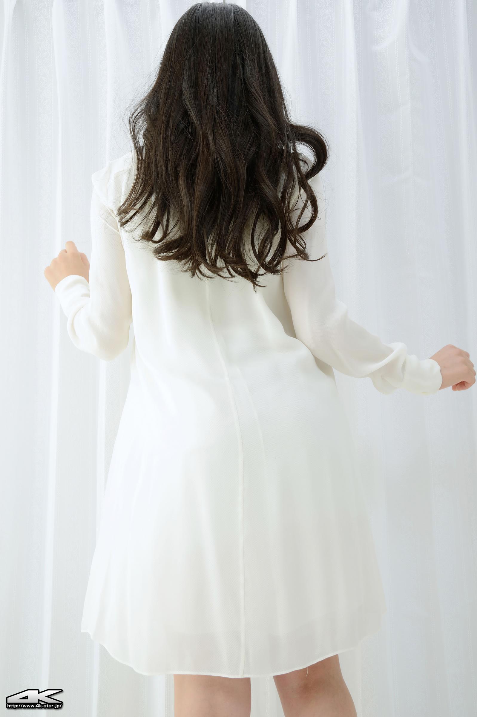 [4K-STAR套图]No.00224 上杉智世（橋本千恵，Tomoyo Uesugi）白色睡裙加蓝色蕾丝内衣性感私房写真集,
