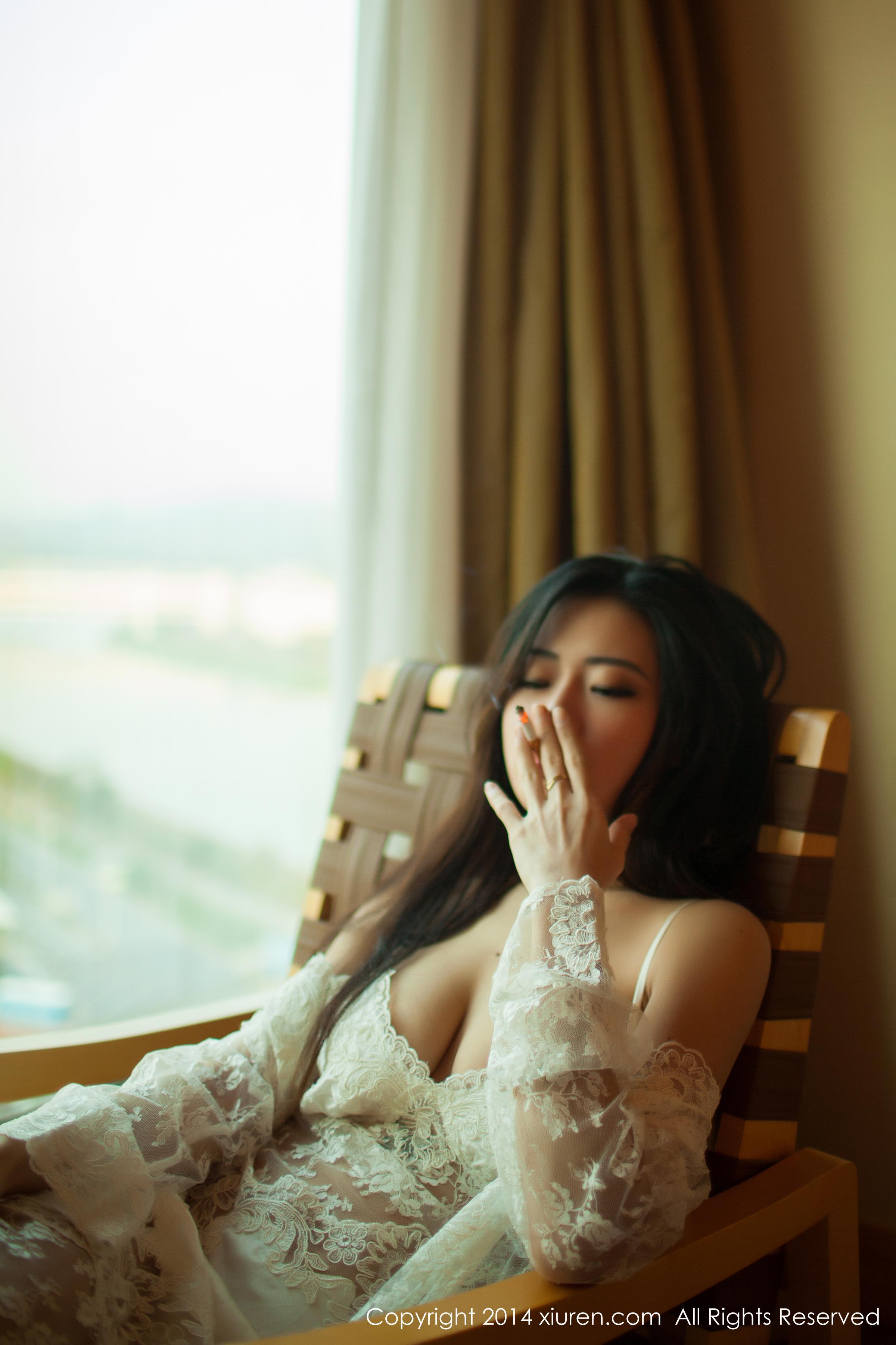 [XIUREN秀人网]XR20140620N00161 luvian本能 白色镂空连衣裙加白色蕾丝内衣性感私房写真集,