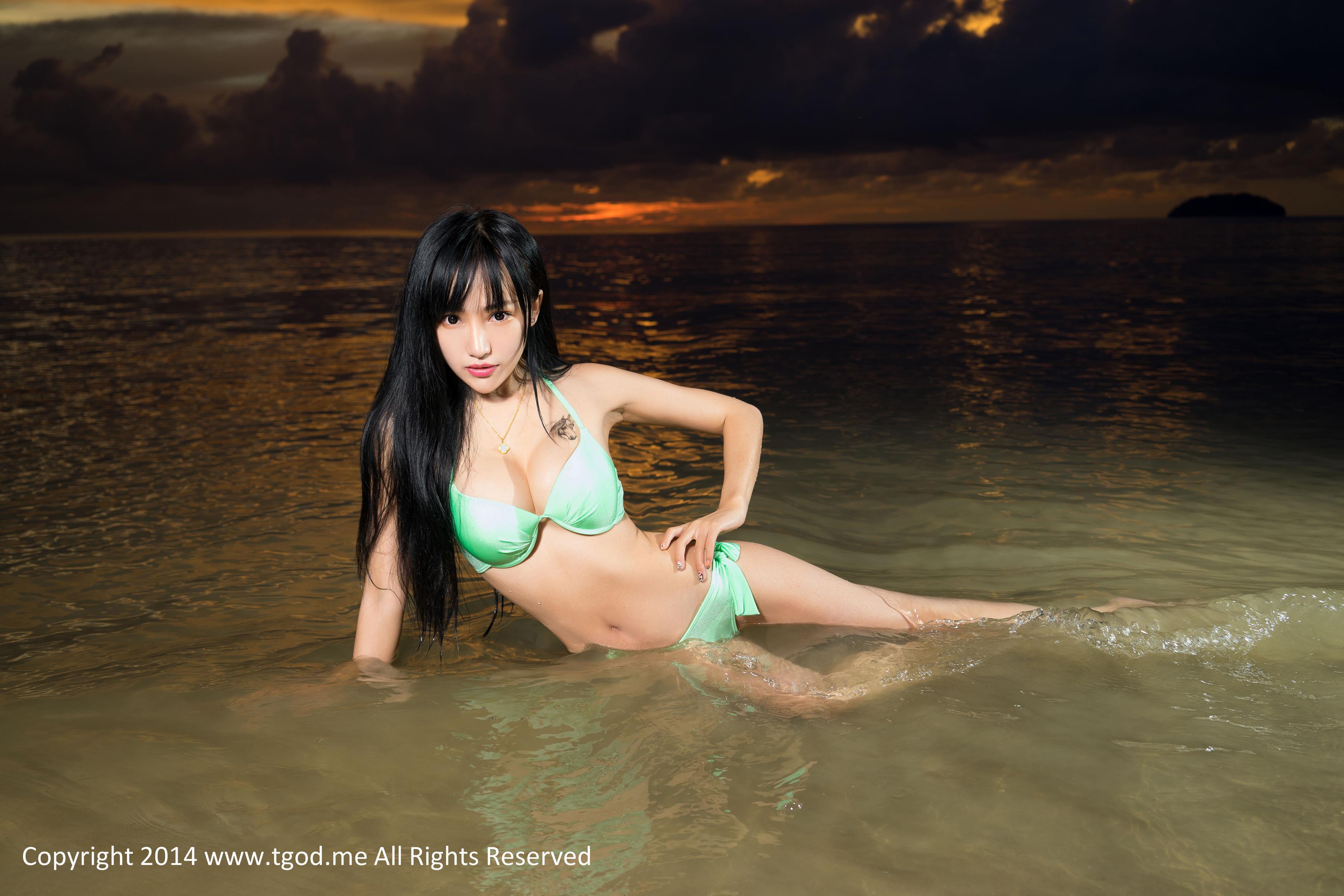 [TGOD推女神]2014-12-31 快乐的美丽 杨上萱 沙巴旅拍第3弹 性感比基尼泳装私房写真集,