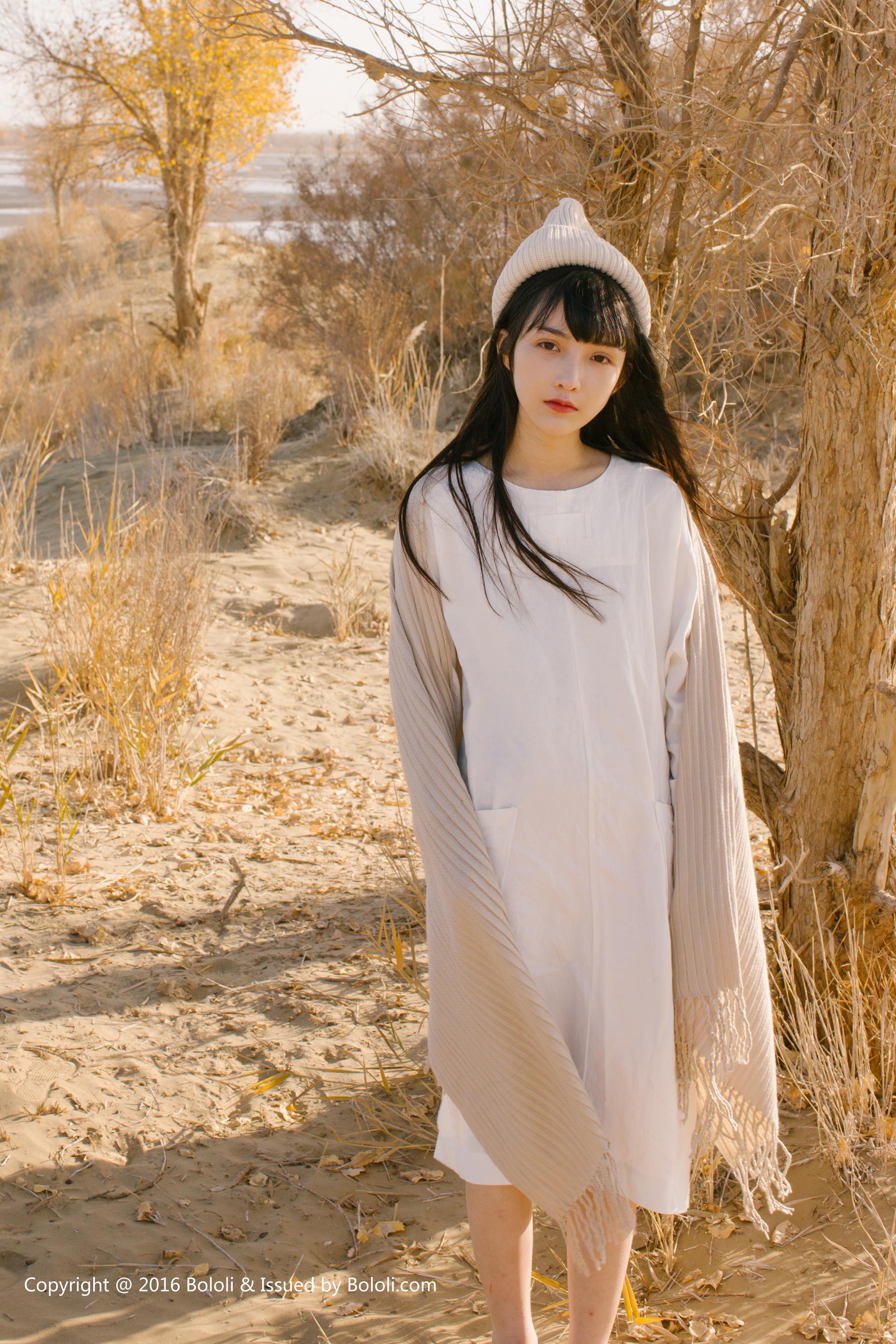 [Kimoe]KIM009 之应 清纯小萝莉 白色连身裙沙漠私房写真集,