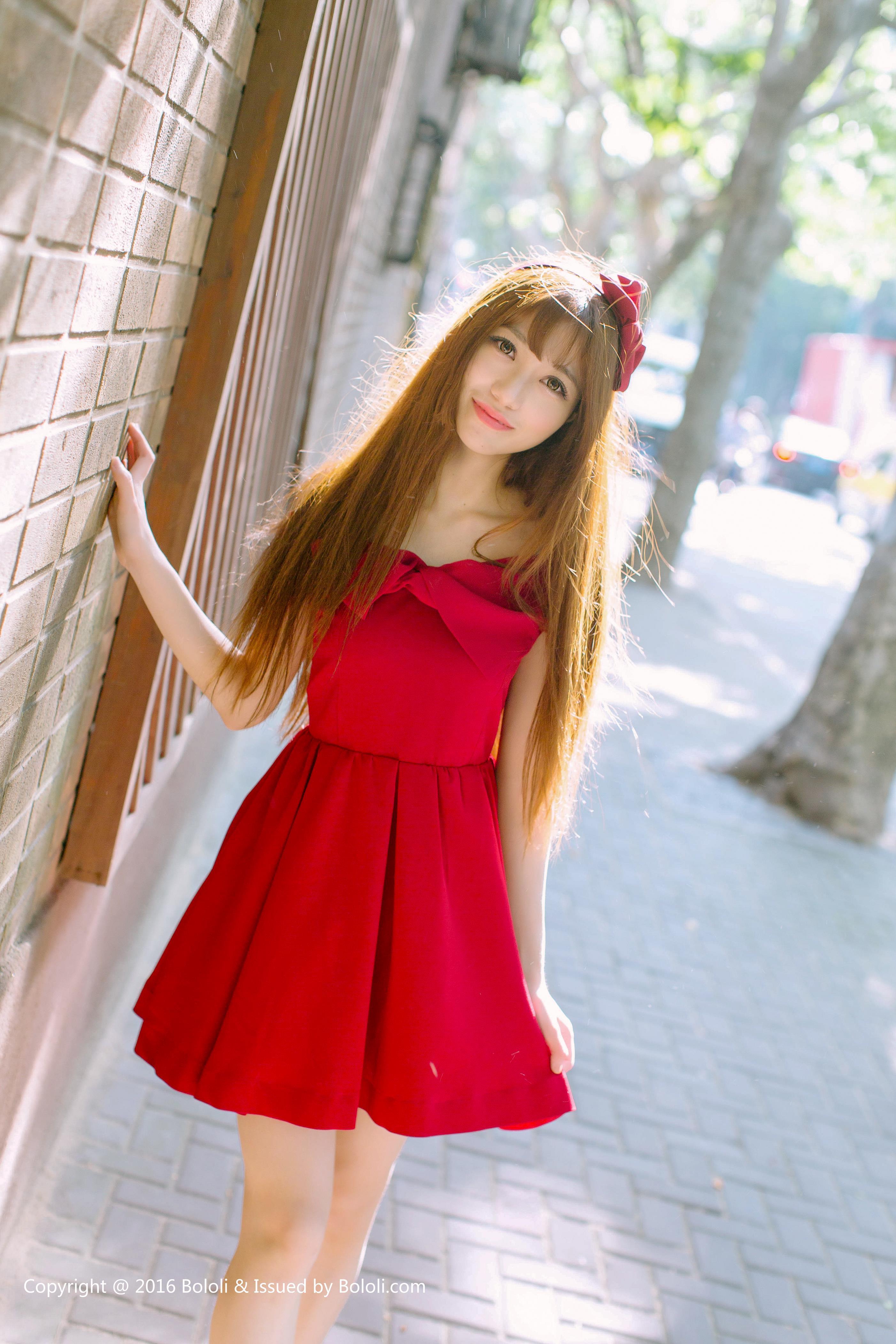 [Kimoe]KIM015 奶莹小花园 赵奶莹 高中女生制服与红色抹胸连衣裙清纯可爱私房写真集,