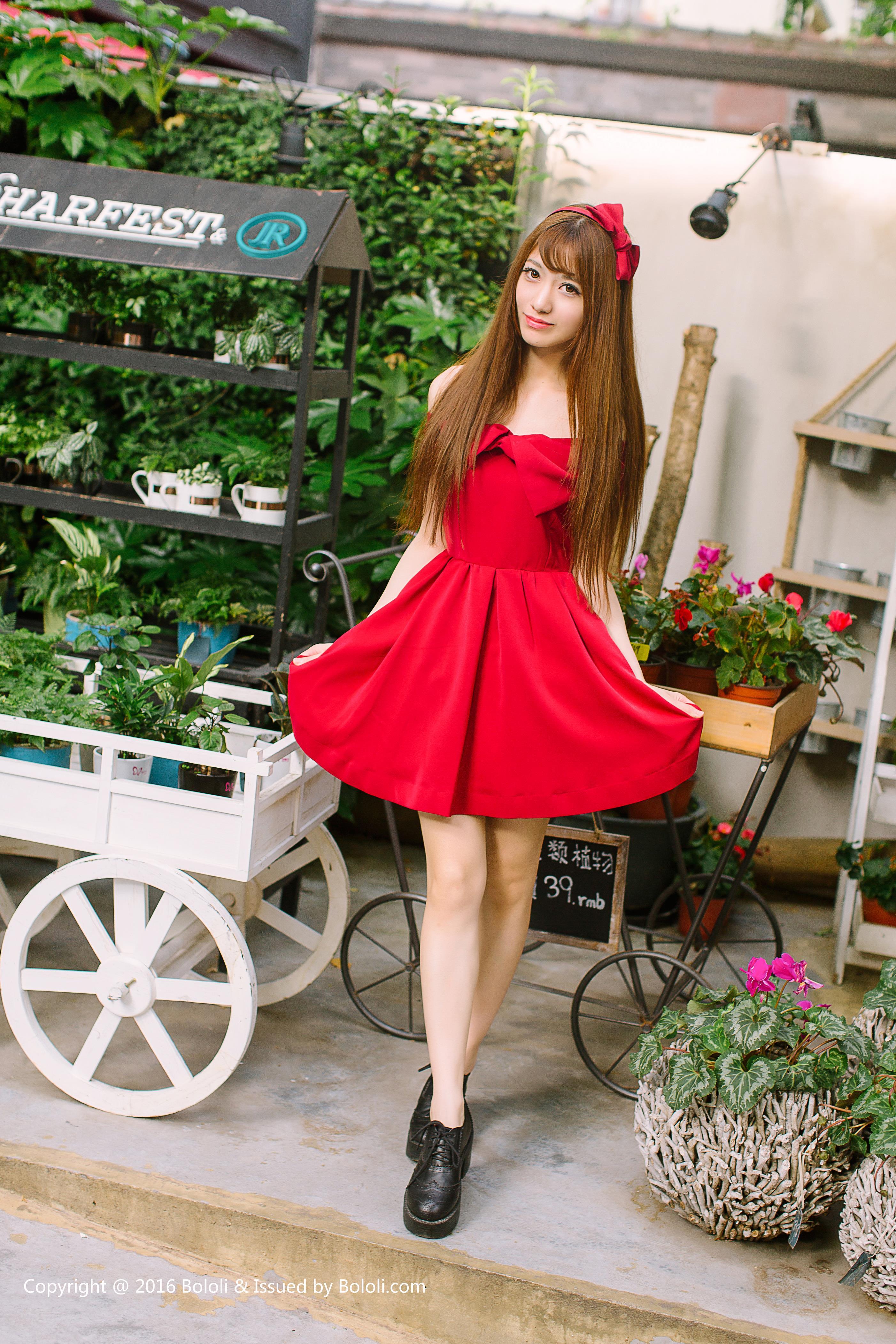 [Kimoe]KIM015 奶莹小花园 赵奶莹 高中女生制服与红色抹胸连衣裙清纯可爱私房写真集,