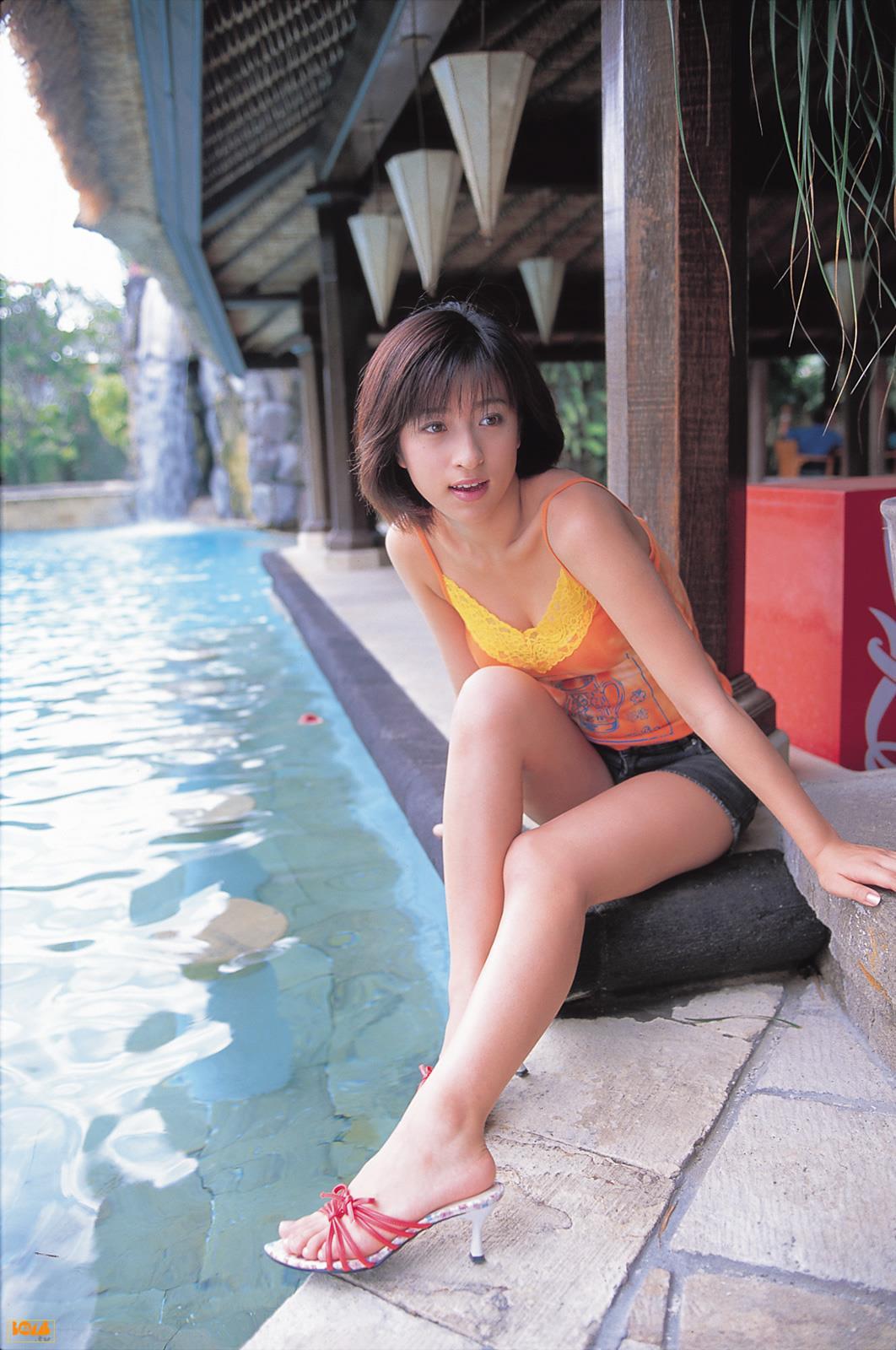 [BOMB.tv]写真2003年 仲根かすみ（仲根霞，Kasumi Nakane）性感比基尼泳装私房写真集,