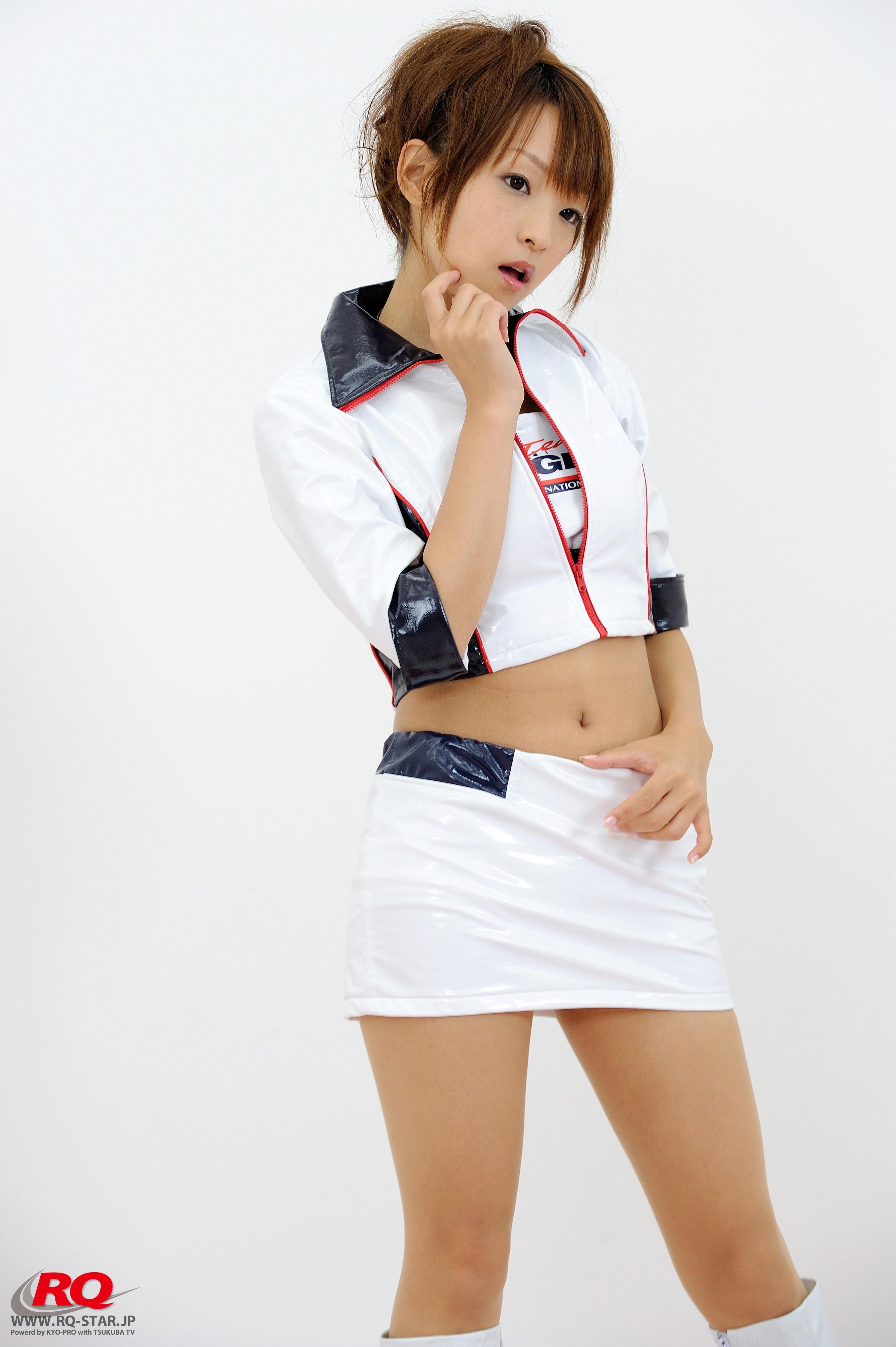 [RQ-STAR写真]NO.00085 くぼたみか（青木未央，Mio Aoki）白色赛车女郎制服与性感小短裙私房写真集,