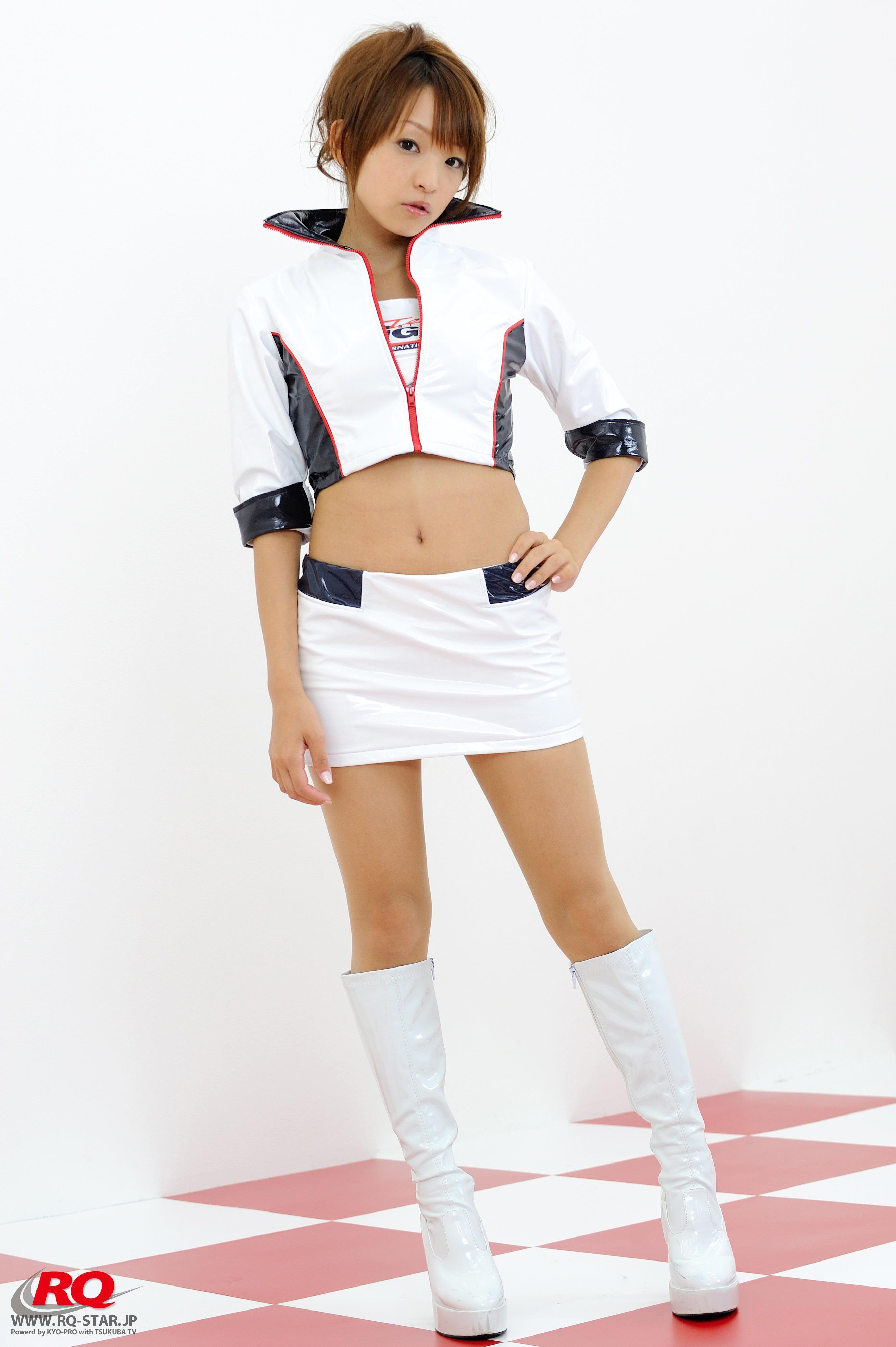 [RQ-STAR写真]NO.00085 くぼたみか（青木未央，Mio Aoki）白色赛车女郎制服与性感小短裙私房写真集,
