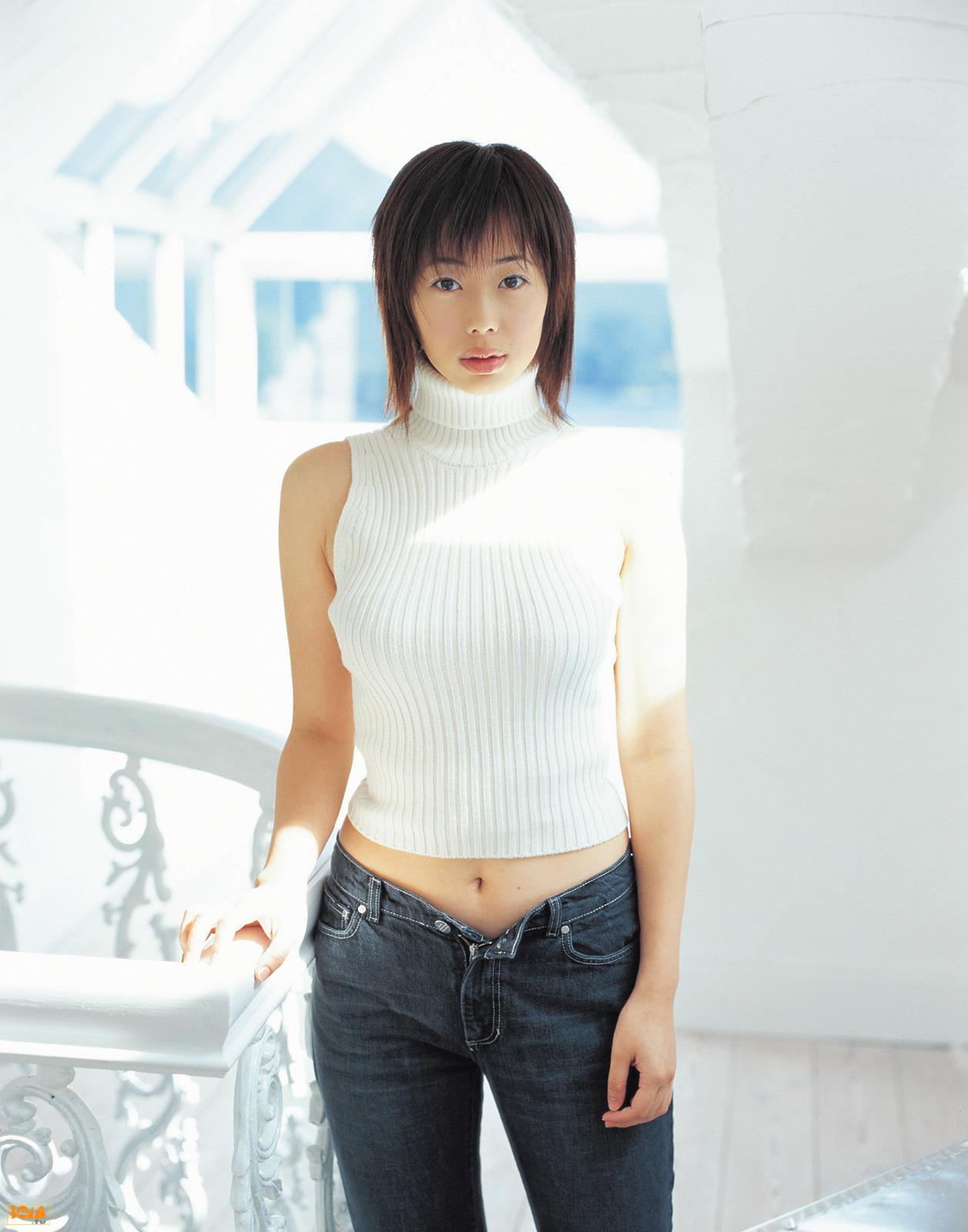 [BOMB.tv]写真2003年 いのうえ わか（井上和香, Waka Inoue）性感比基尼泳装私房写真集,
