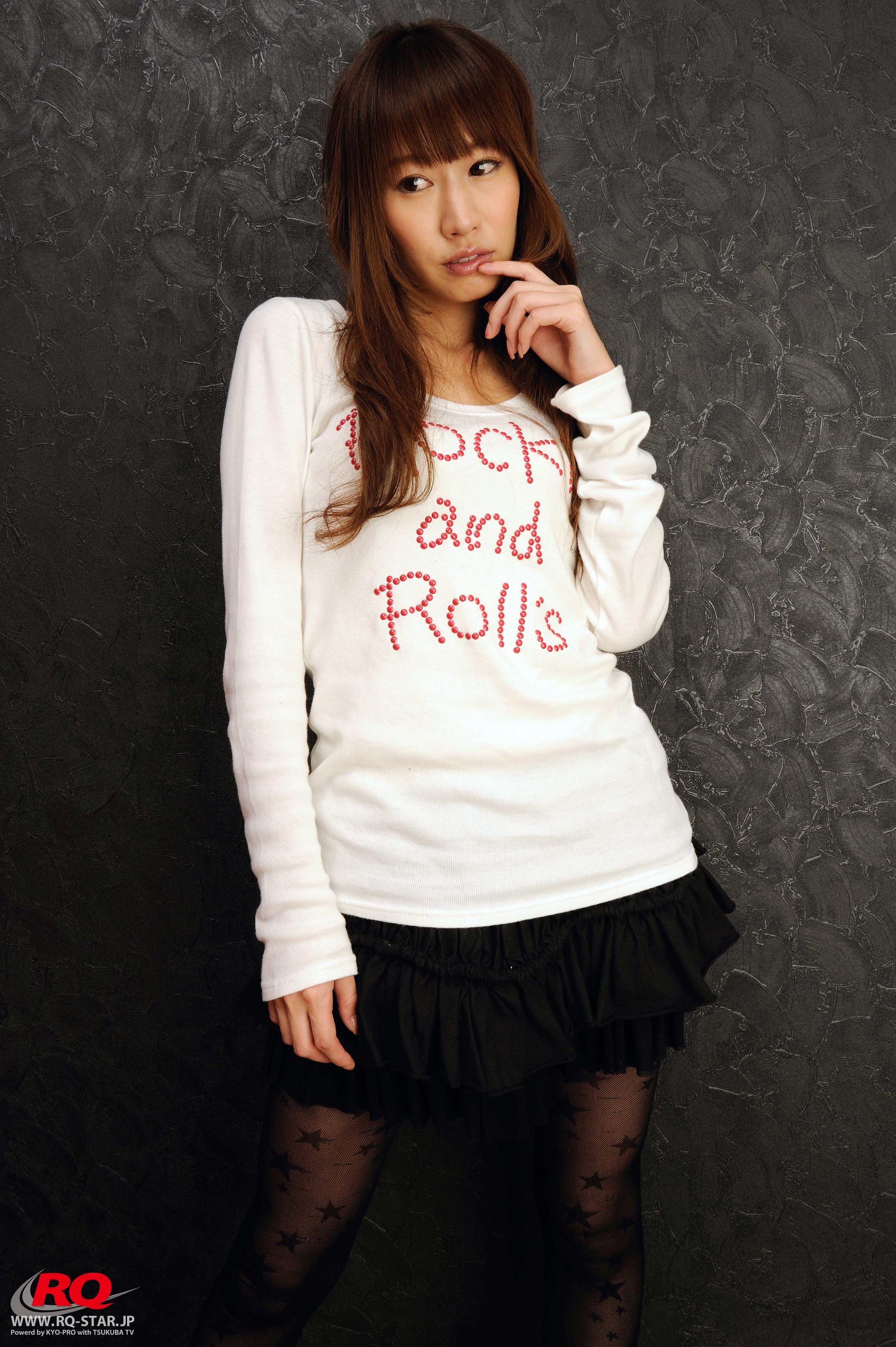 [RQ-STAR写真]NO.00100 椎名りりこ（椎名梨梨子，山本里奈，Rina Yamamoto）黑色短裙加黑色丝袜美腿性感私房写真集,