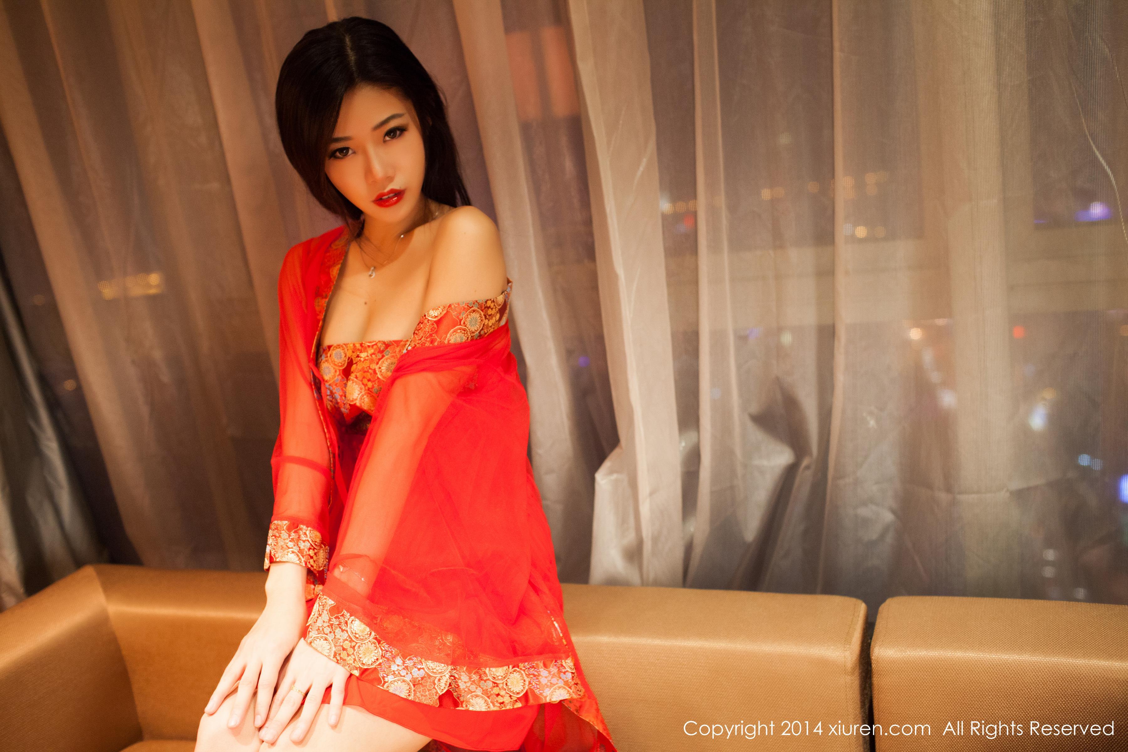 [XIUREN秀人网]XR20140204N00097 luvian本能 红色情趣睡衣裙与半裸性感玉体私房写真集,