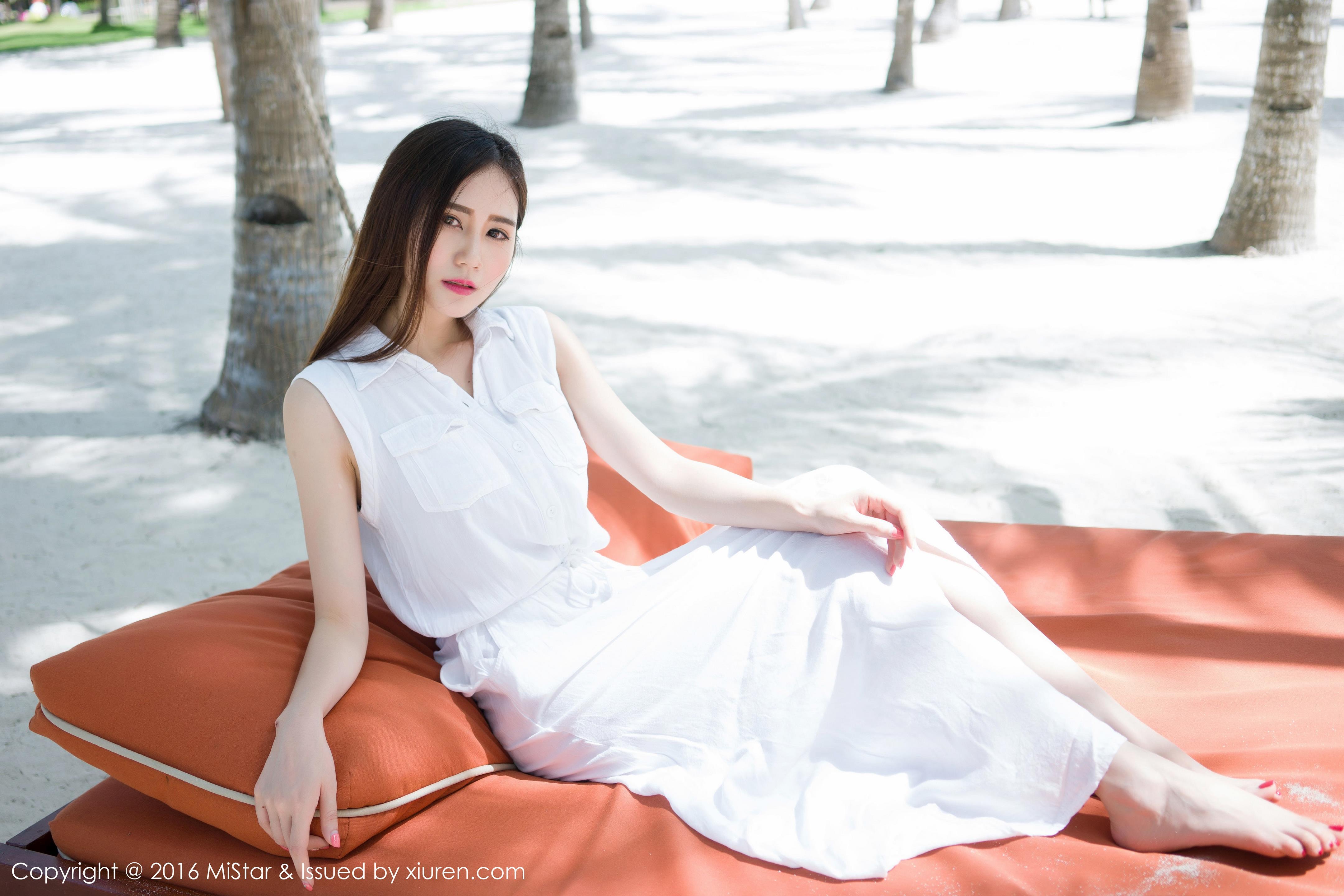 [MiStar魅妍社]MS20160314VOL0067 SISY思 白色无袖连衣裙与白色性感内衣私房写真集,