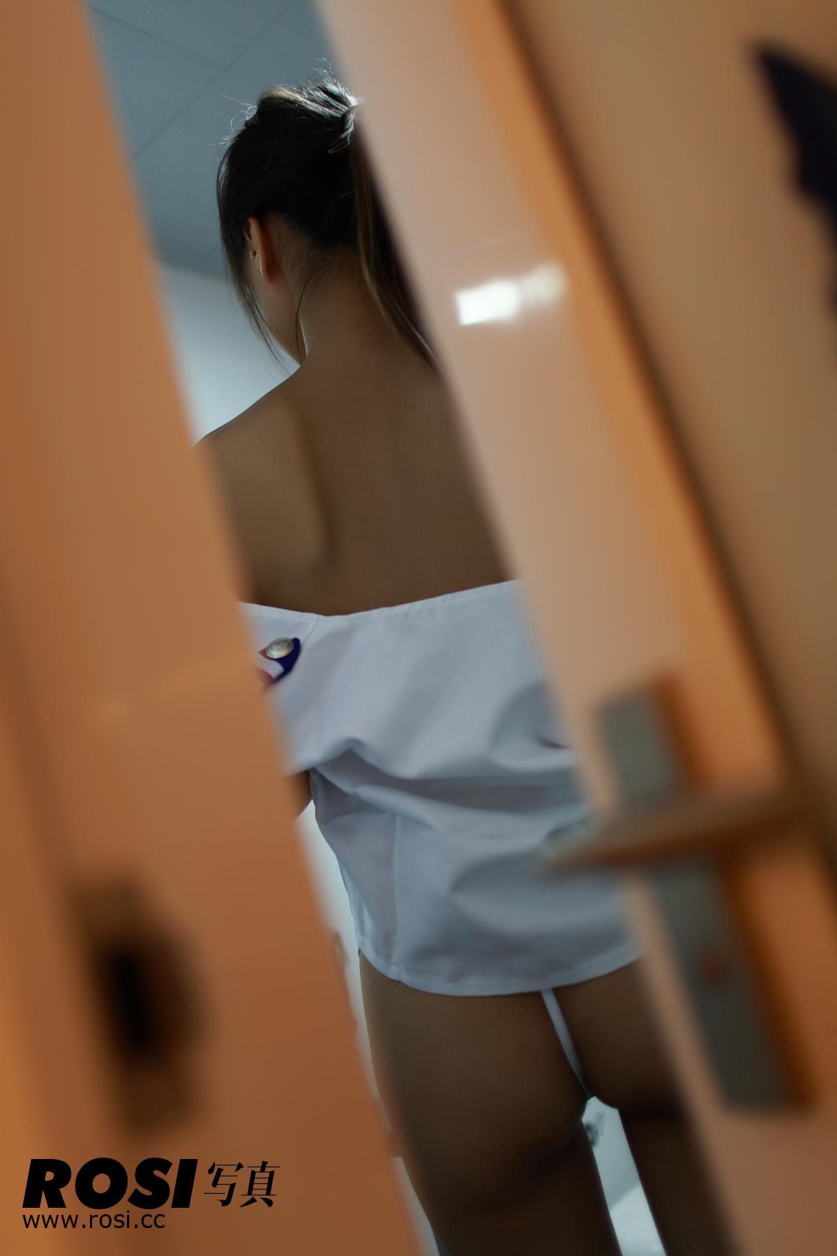 [ROSI写真]No.096 性感高中女生酒店脱衣全过程,