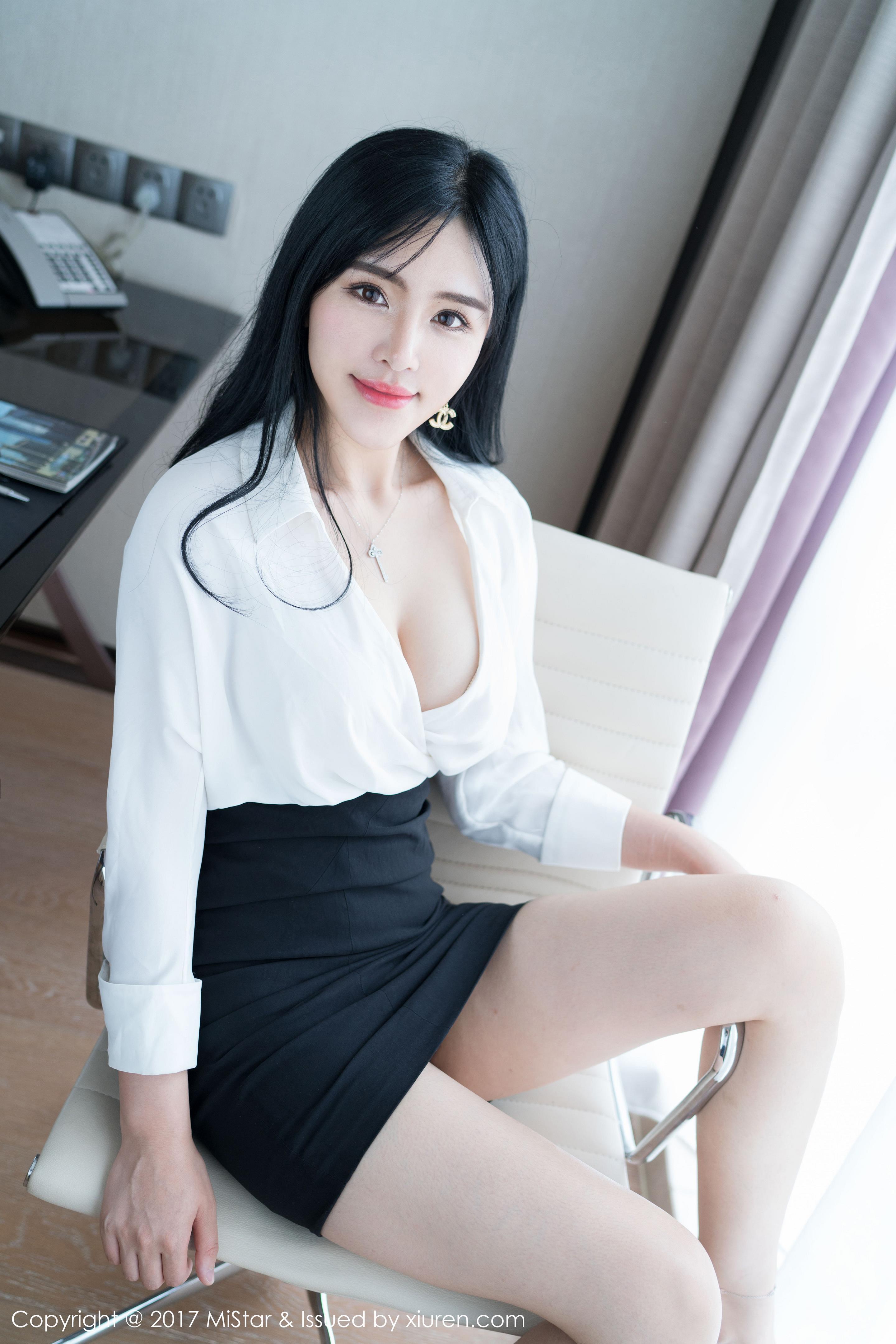 [MiStar魅妍社]MS20170607VOL0172 性感女秘书 刘钰儿 白色衬衫加黑色短裙与情趣制服裙私房写真集,