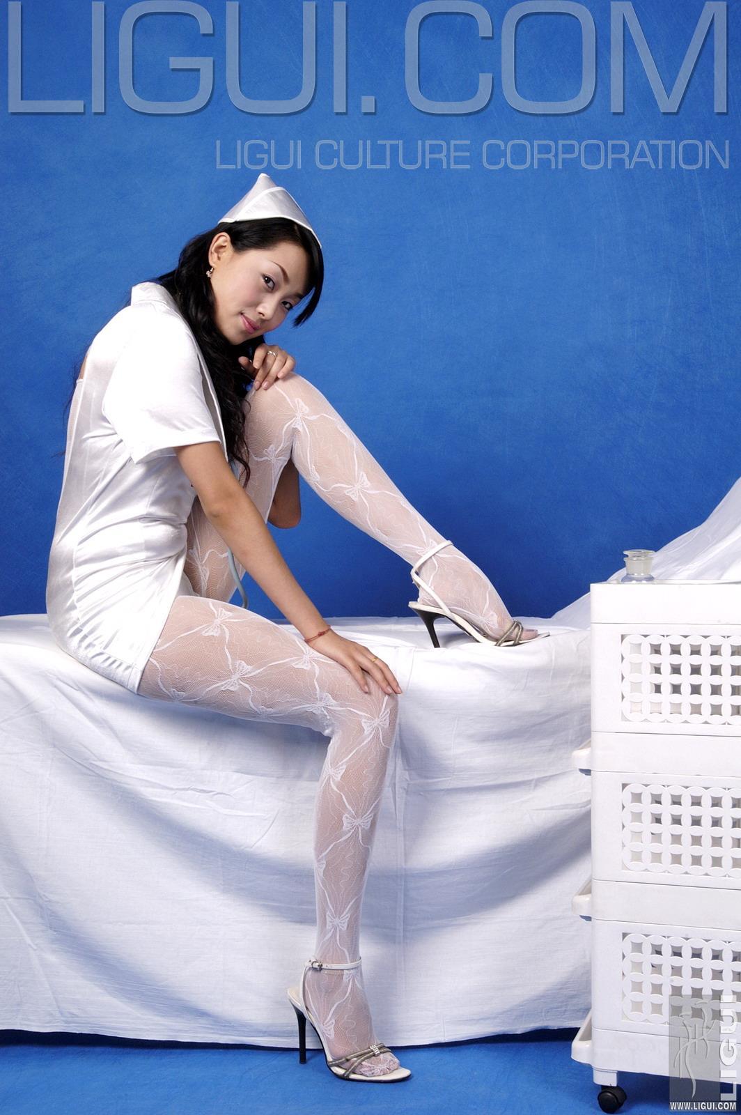 [Ligui丽柜会所]2006-10-10 琳达 性感女护士制服加白色情趣渔网袜私房写真集,