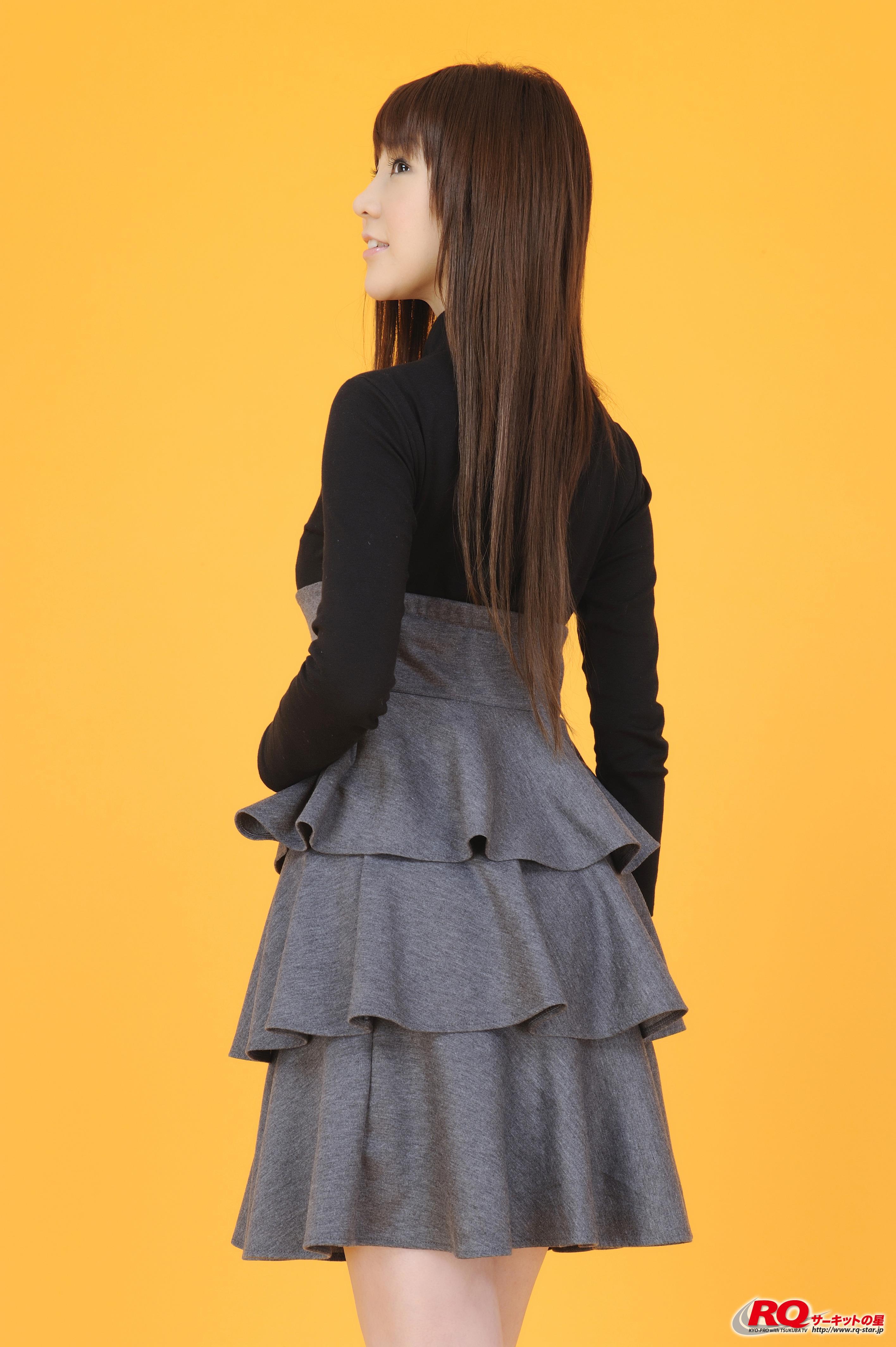 [RQ-STAR写真]NO.00122 Yuko Nakamura 中村优子 黑色紧身上衣加灰色抹胸短裙性感私房写真集,
