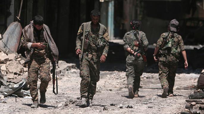 叙利亚在曼比季的自卫队士兵